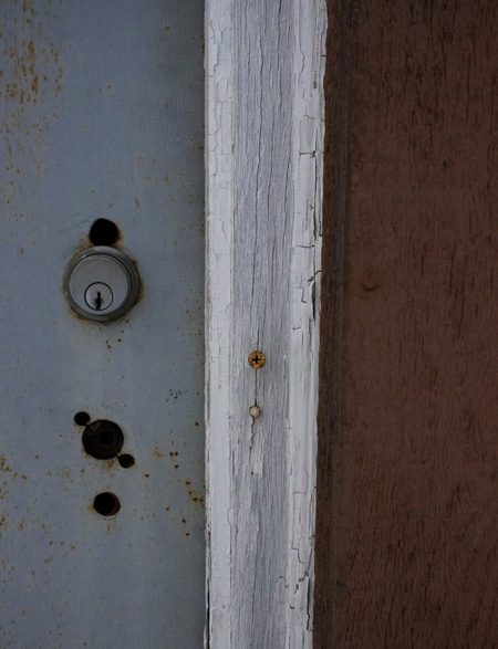 door lock & yellow screw