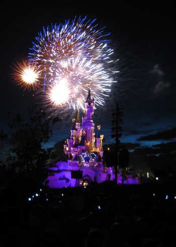 bastille day fireworks, disneyland paris