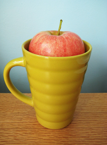 apple mug