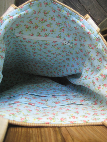 bicycle tote: lining & inner pockets bicycle tote: lining & inner pockets