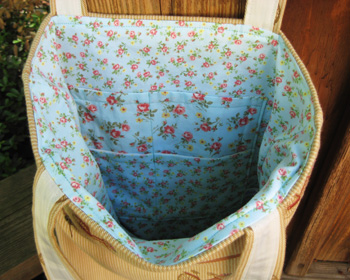 bicycle tote: lining & inner pockets bicycle tote: lining & inner pockets