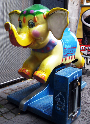 yellow elephant ride