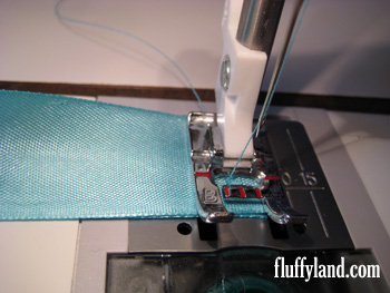 Fluffyland Ribbon Headband Tutorial step 4