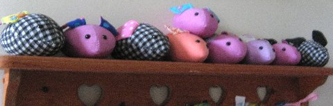 mousie shelf